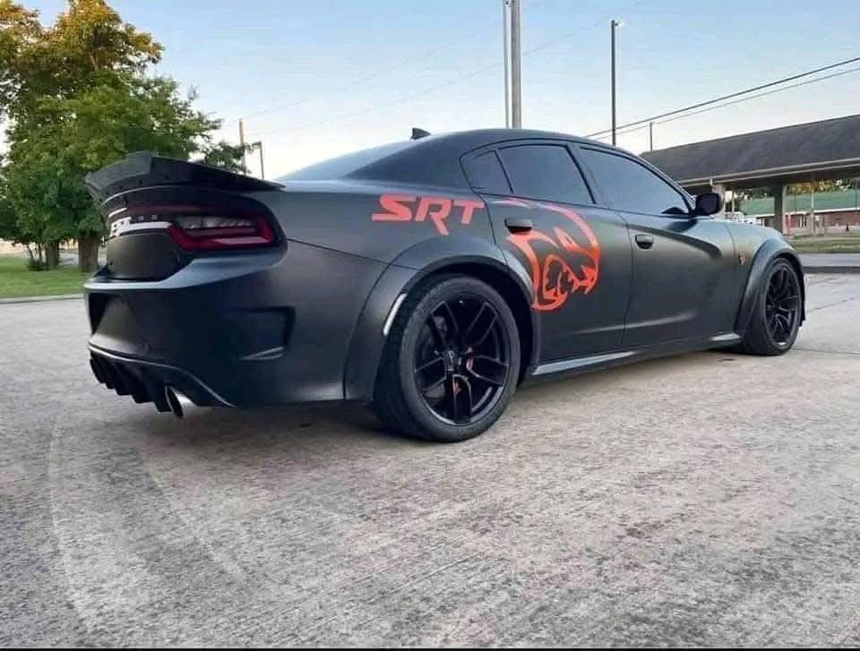 2021 Dodge Charger SRT Hellcat - Image 2