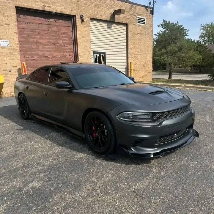 2017 Dodge Charger SRT 392 - Image 3