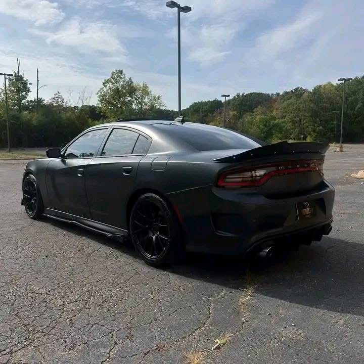 2017 Dodge Charger SRT 392 - Image 5
