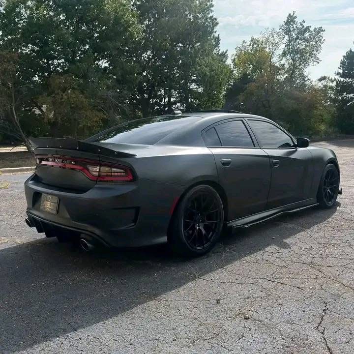 2017 Dodge Charger SRT 392 - Image 9